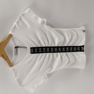 Daydreamer Hook Eye Cropped Tee Large White Black Short Sleeve Stretch